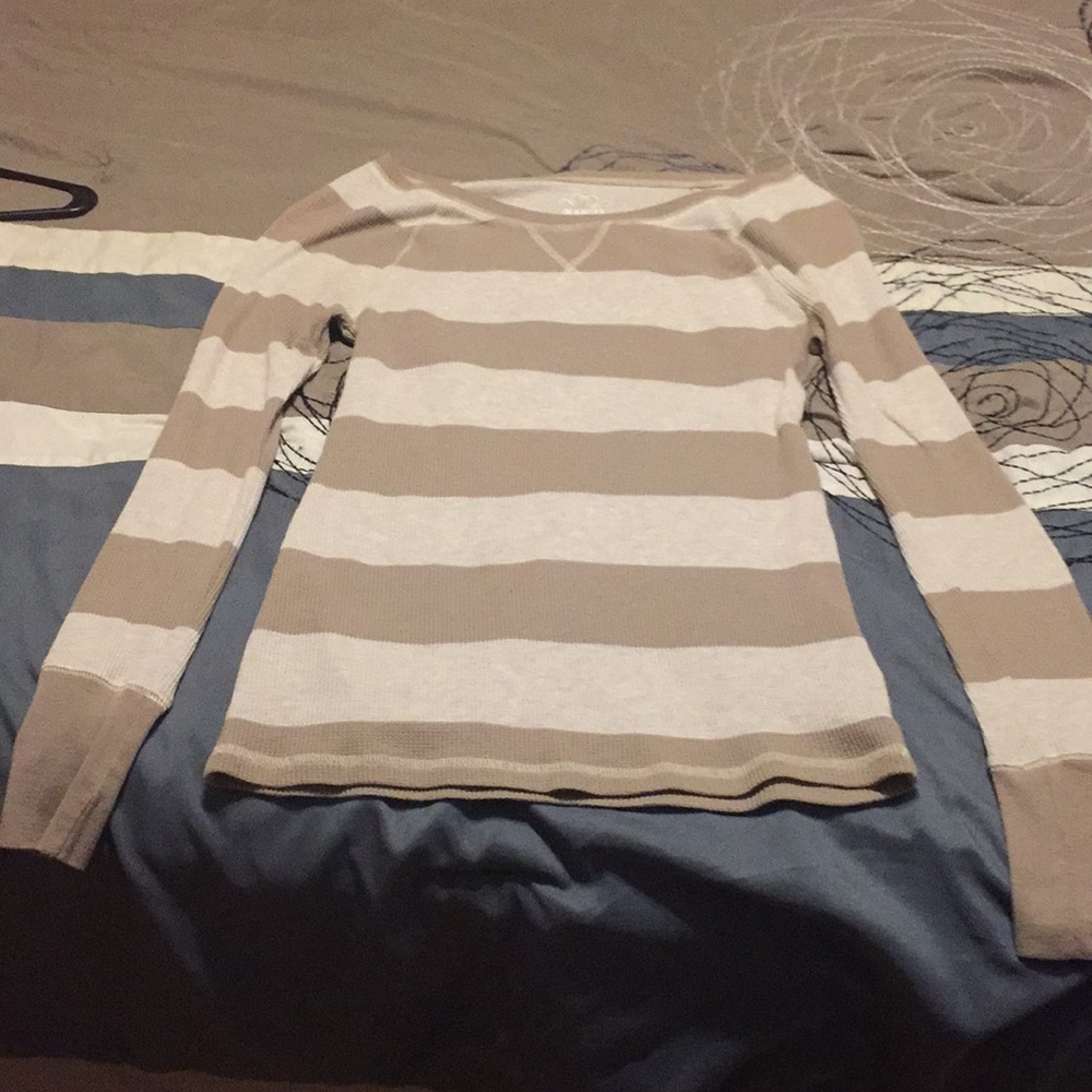 Long sleeve shirt.